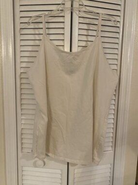 Torrid Women’s Spaghetti Strap White Sleeveless Tank Top Size 5 Cami Comfy